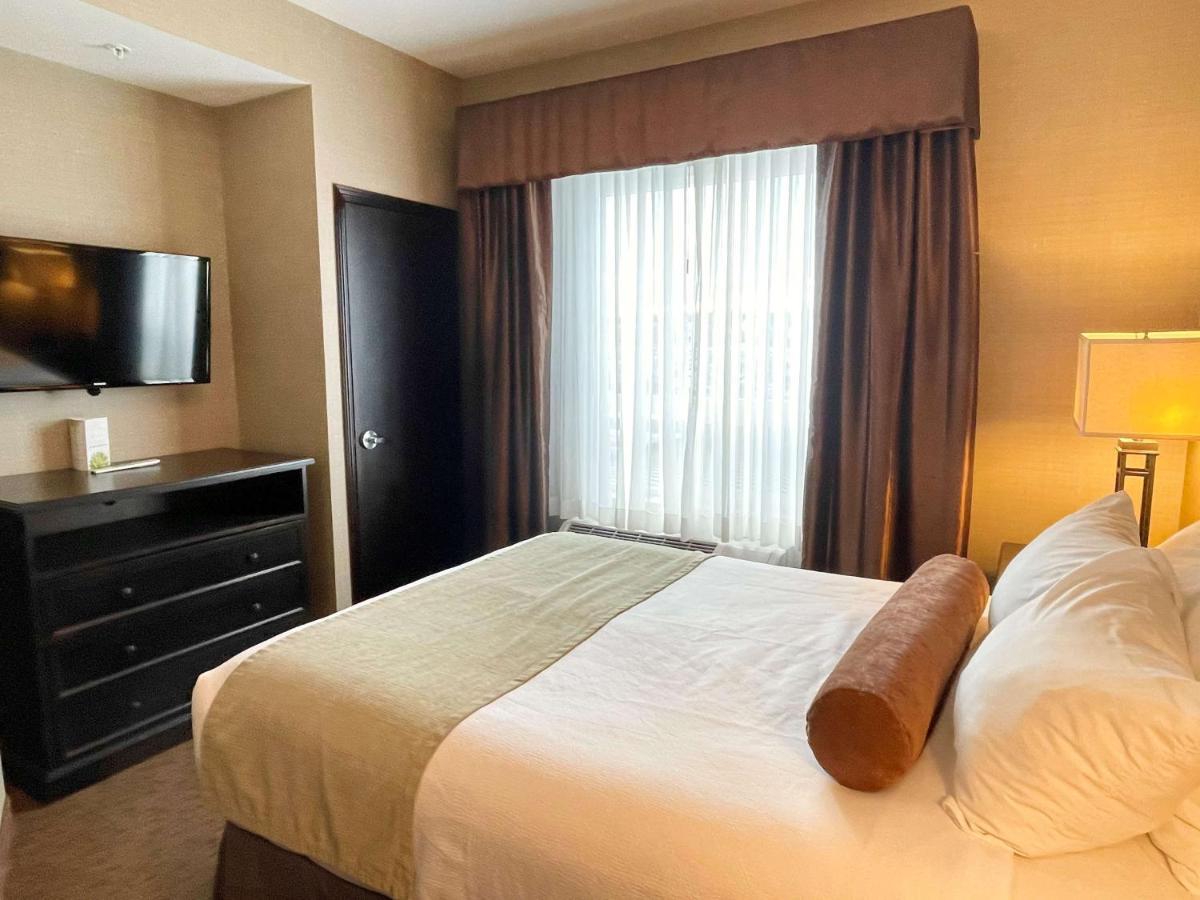 Best Western Plus Okotoks Inn&Suites Exterior foto