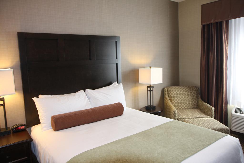 Best Western Plus Okotoks Inn&Suites Zimmer foto