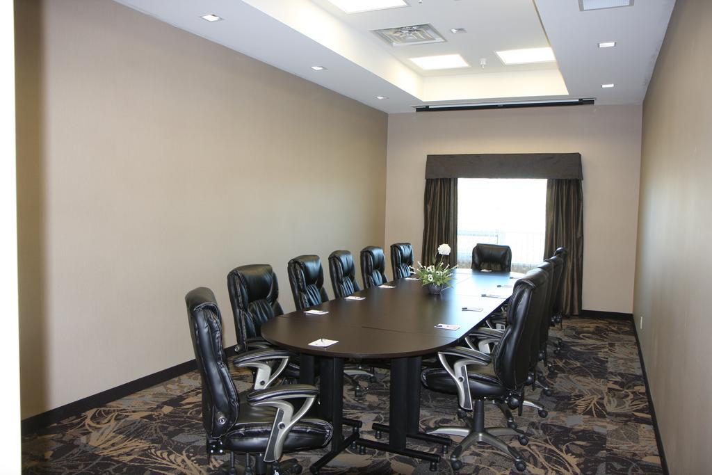 Best Western Plus Okotoks Inn&Suites Exterior foto