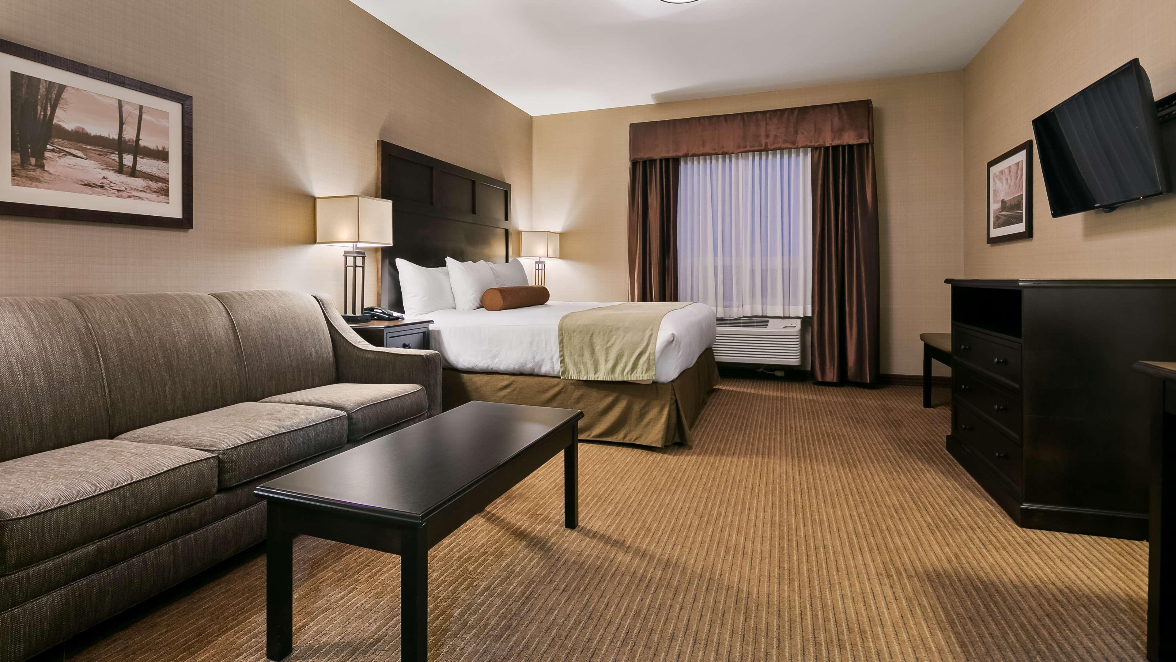Best Western Plus Okotoks Inn&Suites Exterior foto