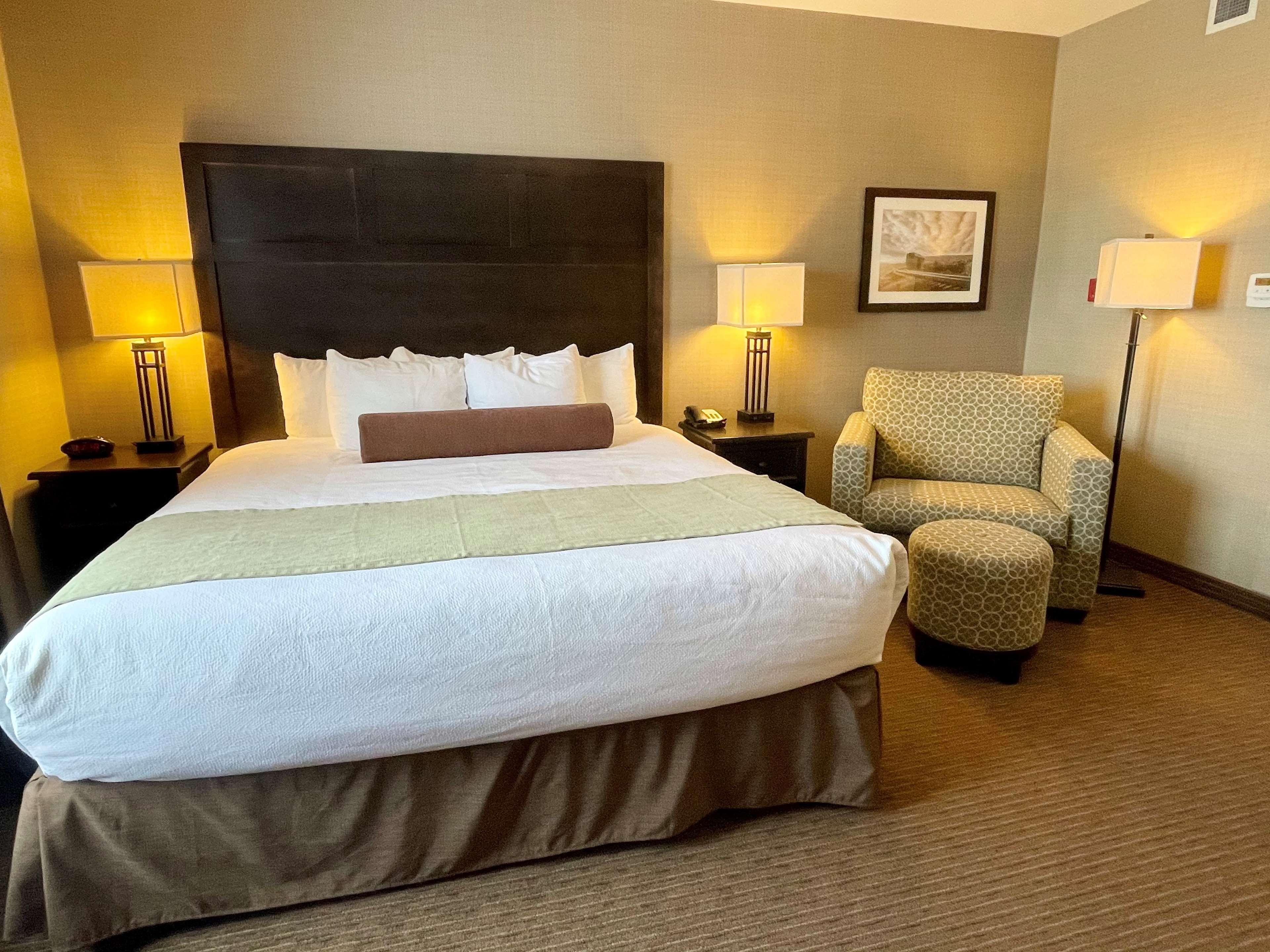 Best Western Plus Okotoks Inn&Suites Exterior foto