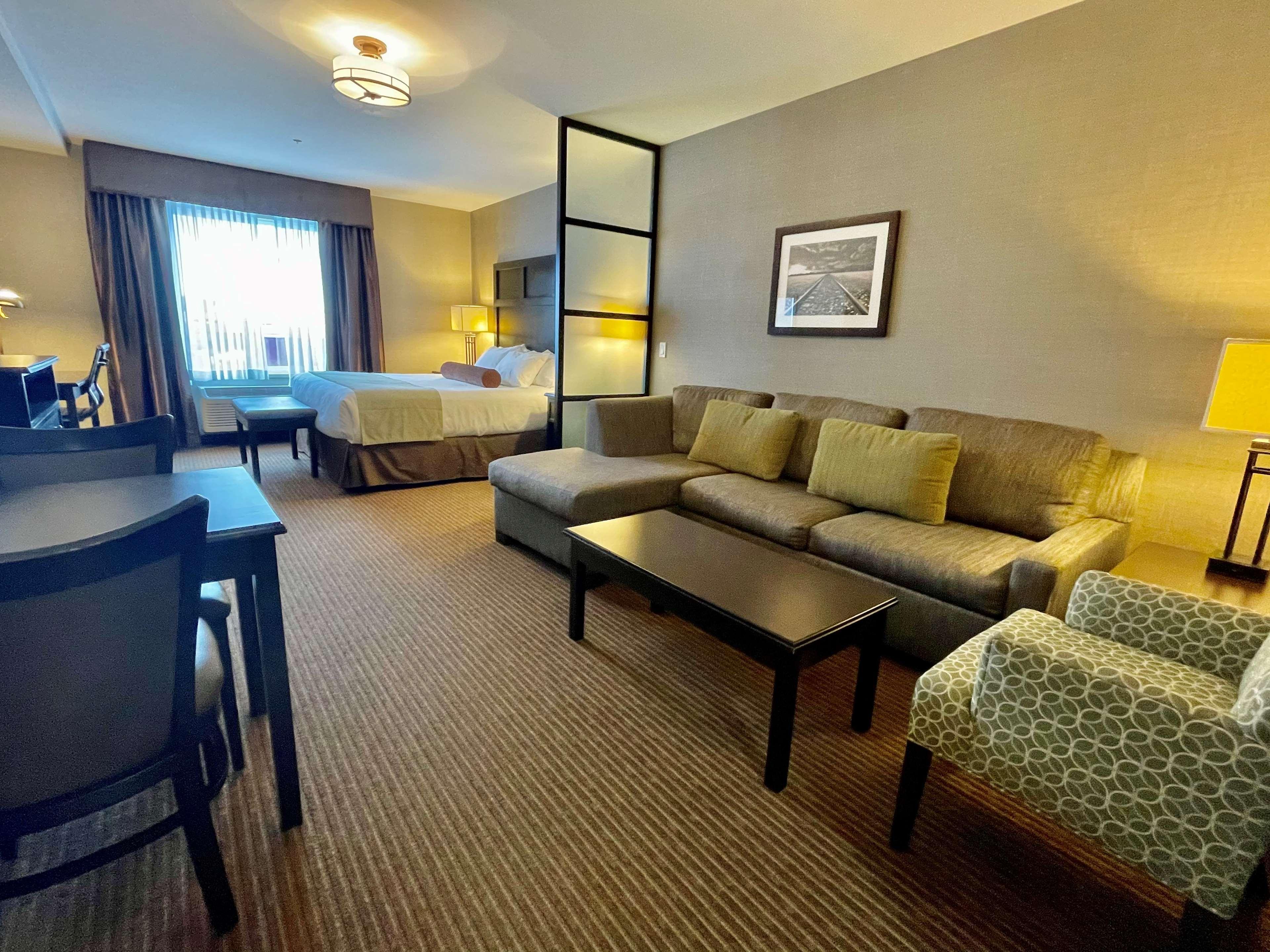 Best Western Plus Okotoks Inn&Suites Exterior foto