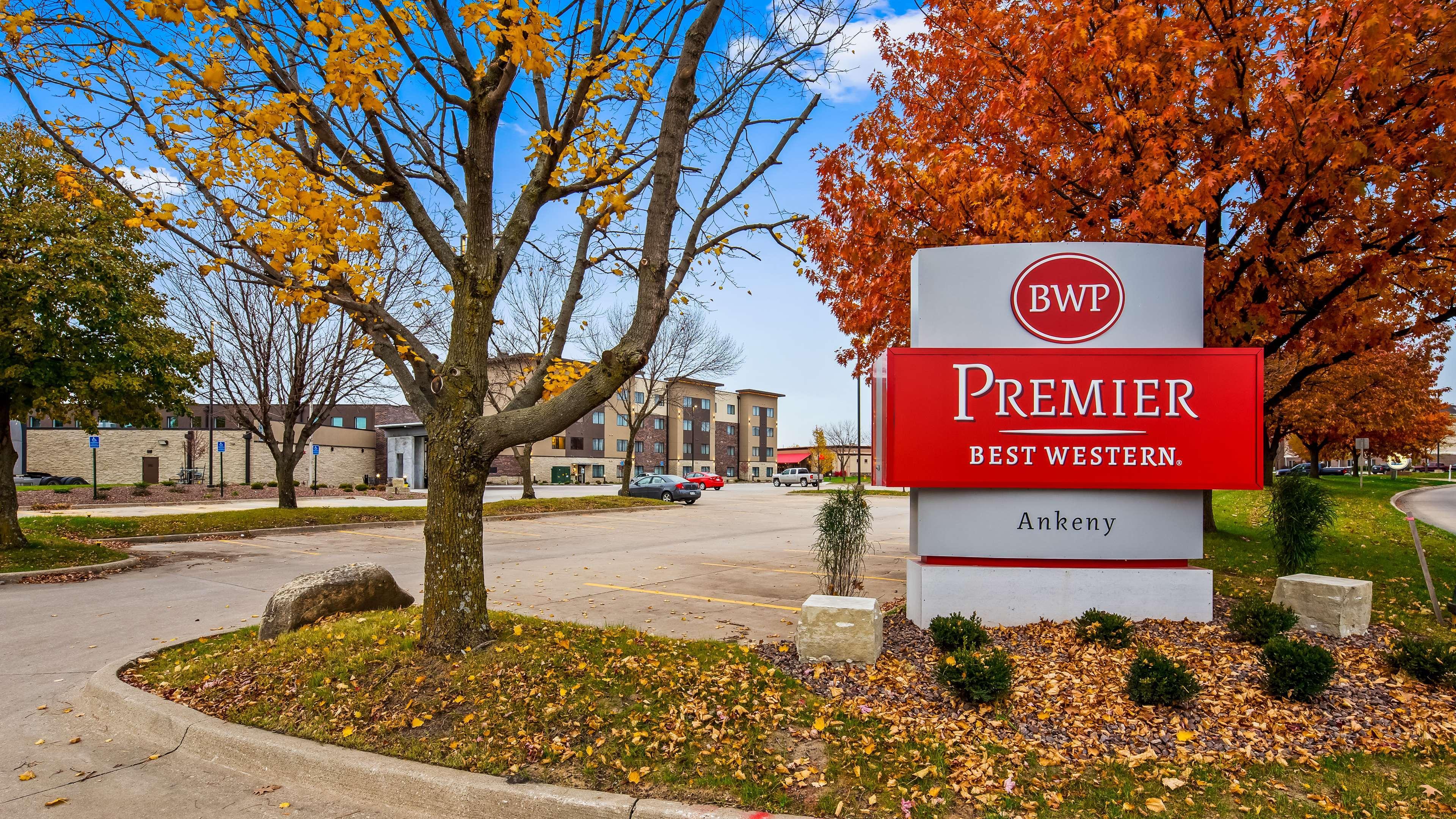 Best Western Plus Okotoks Inn&Suites Exterior foto