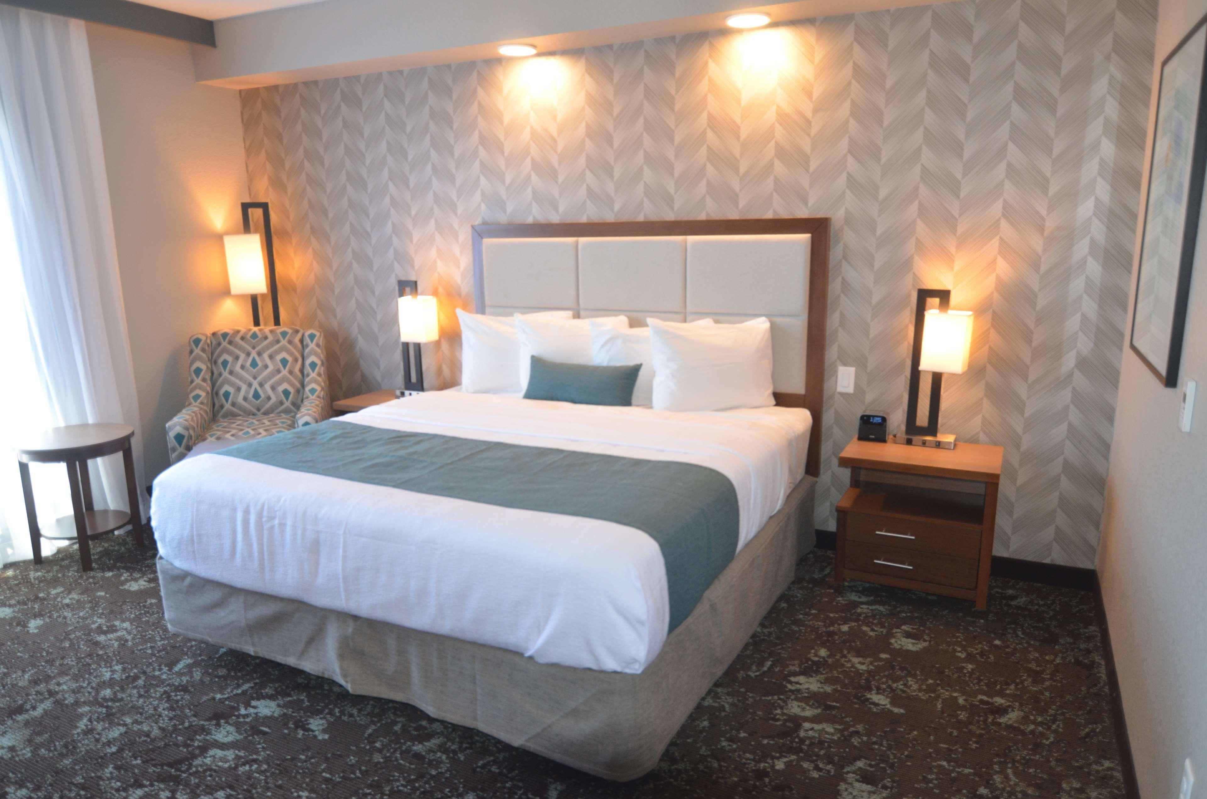 Best Western Plus Okotoks Inn&Suites Exterior foto