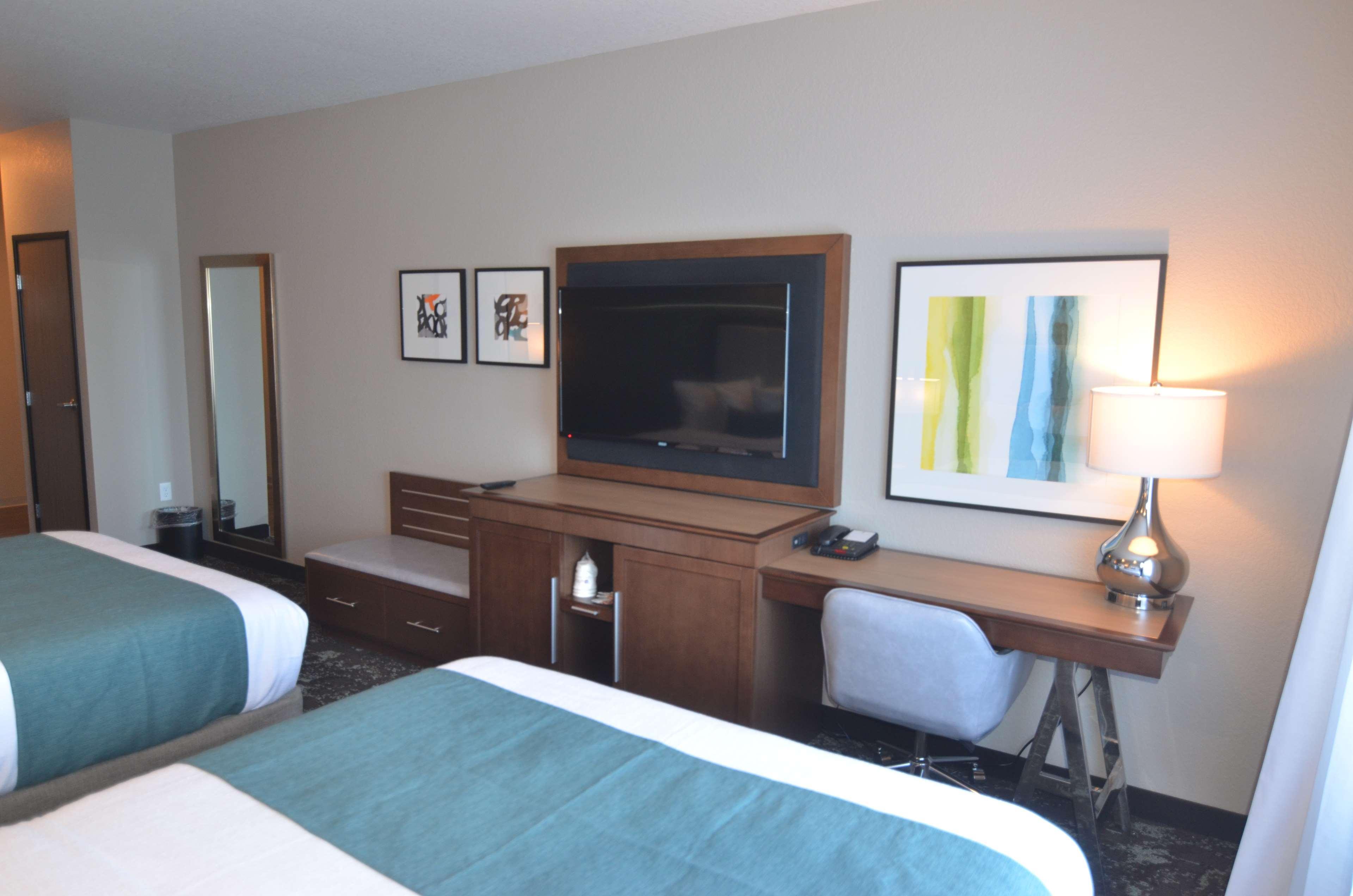 Best Western Plus Okotoks Inn&Suites Exterior foto