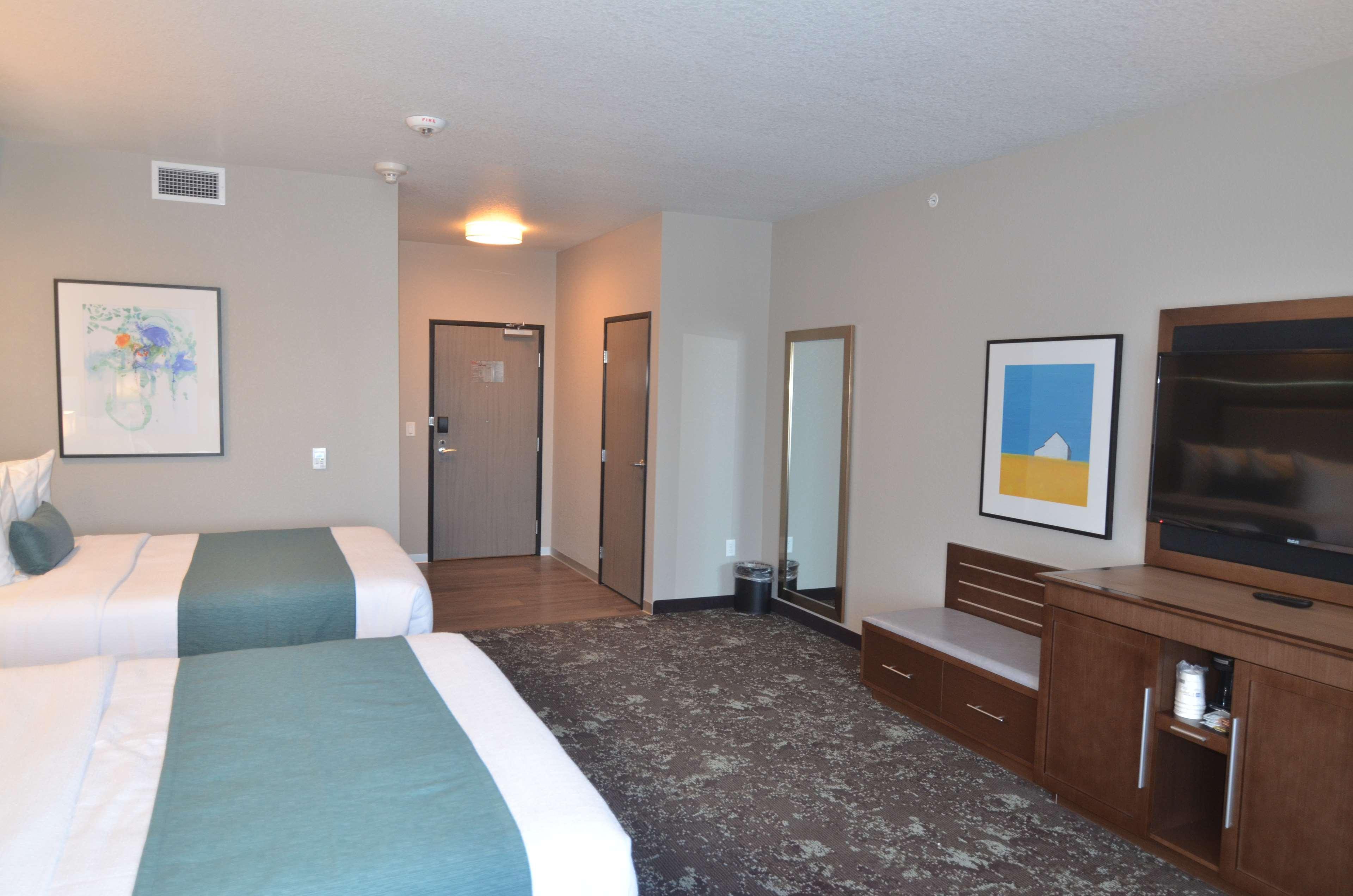 Best Western Plus Okotoks Inn&Suites Exterior foto